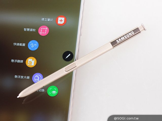 三星Note7开箱速览 3D曲面设计外观靓 三星Note7开箱速览 3D曲面设计外观靓