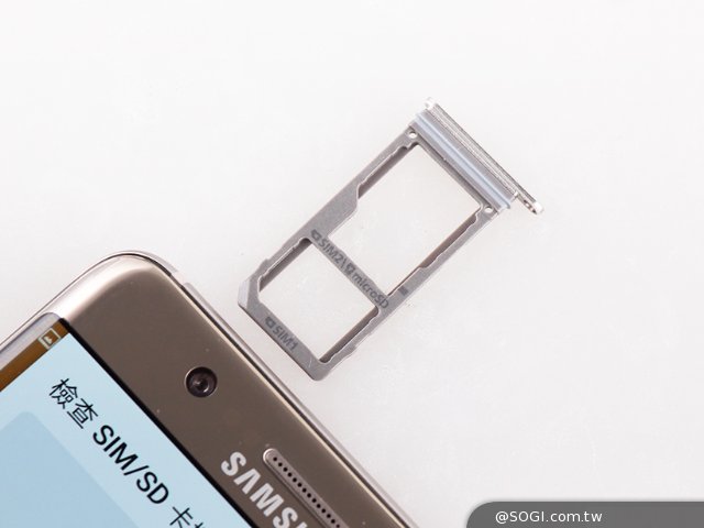 三星Note7开箱速览 3D曲面设计外观靓 三星Note7开箱速览 3D曲面设计外观靓