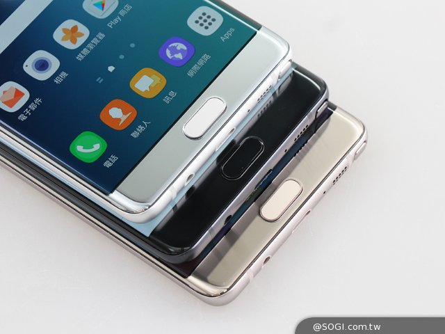三星Note7开箱速览 3D曲面设计外观靓 三星Note7开箱速览 3D曲面设计外观靓