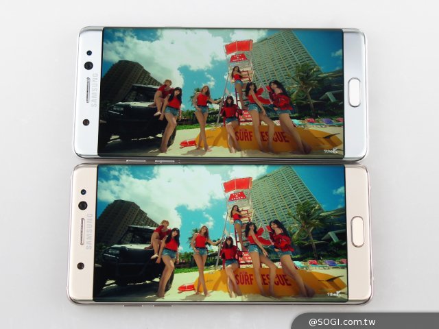 三星Note7开箱速览 3D曲面设计外观靓 三星Note7开箱速览 3D曲面设计外观靓