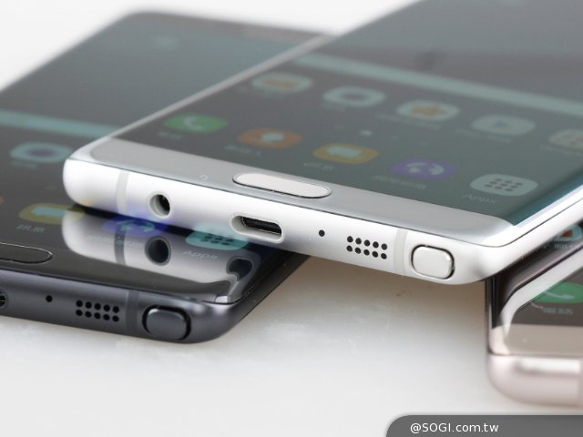 三星Note7开箱速览 3D曲面设计外观靓 三星Note7开箱速览 3D曲面设计外观靓