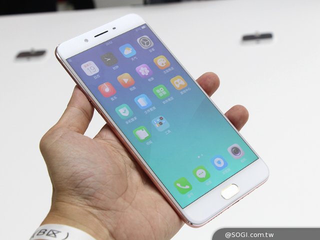 拍照手机OPPO R9s与R9s Plus上海现场速测 拍照手机OPPO R9s与R9s Plus上海现场速测