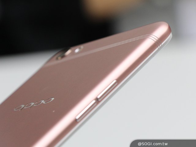 拍照手机OPPO R9s与R9s Plus上海现场速测 拍照手机OPPO R9s与R9s Plus上海现场速测