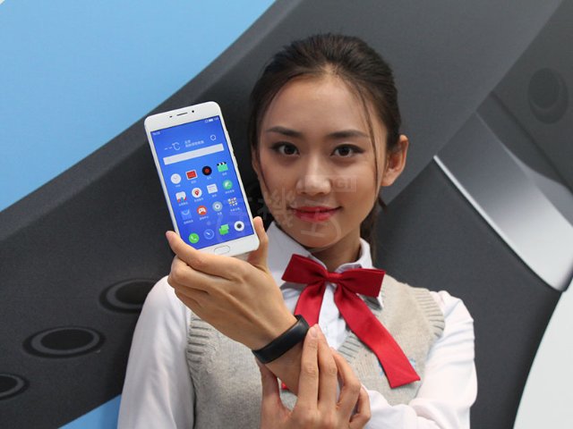 一体化设计:5.5寸魅蓝Note5与魅蓝手环发布 一体化设计:5.5寸魅蓝Note5与魅蓝手环发布