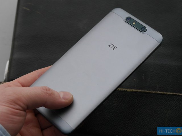 ZTE Blade V8双镜头实机 传CES2017发布 ZTE Blade V8双镜头实机 传CES2017发布